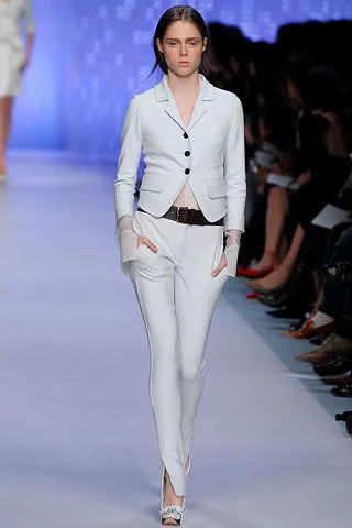 Look 16